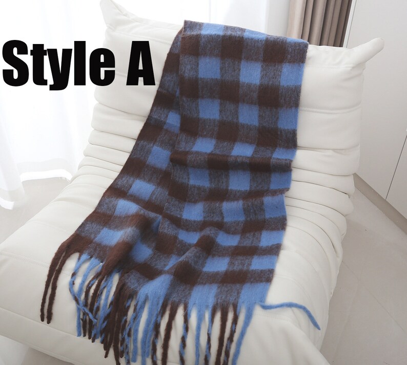 Fashionable And Simple Knitted Scarf